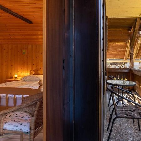 Apartment And Room Mateja Kovacic Bohinj Exterior photo